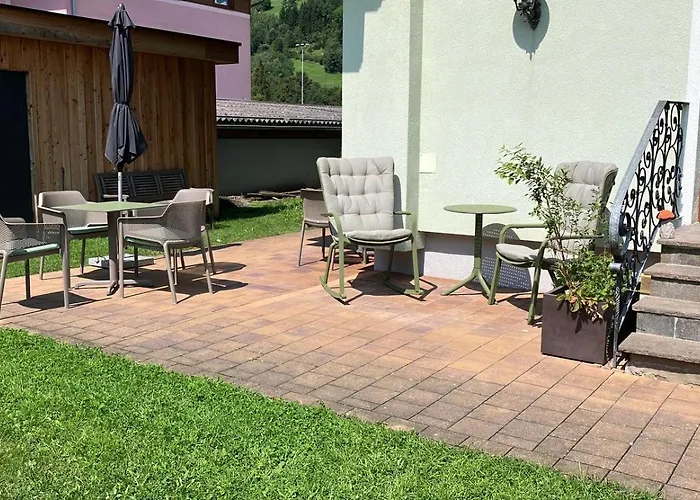 Πανσιόν Eschenhof - 3*